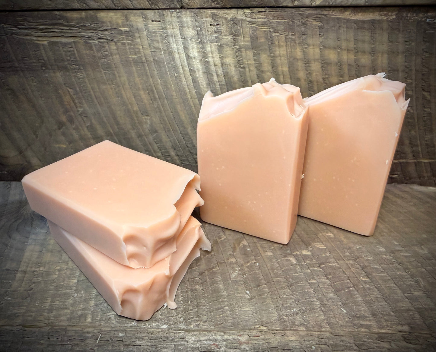 CLOVER & CALM Tallow+Sheep Milk Soap w/ Calamine Clay